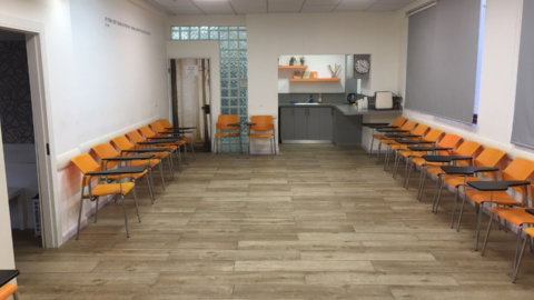 כיתה להשכרה ל-15 אנשים, השכרת כיתה ל-15 אנשים במכללת יוזמות - We Class